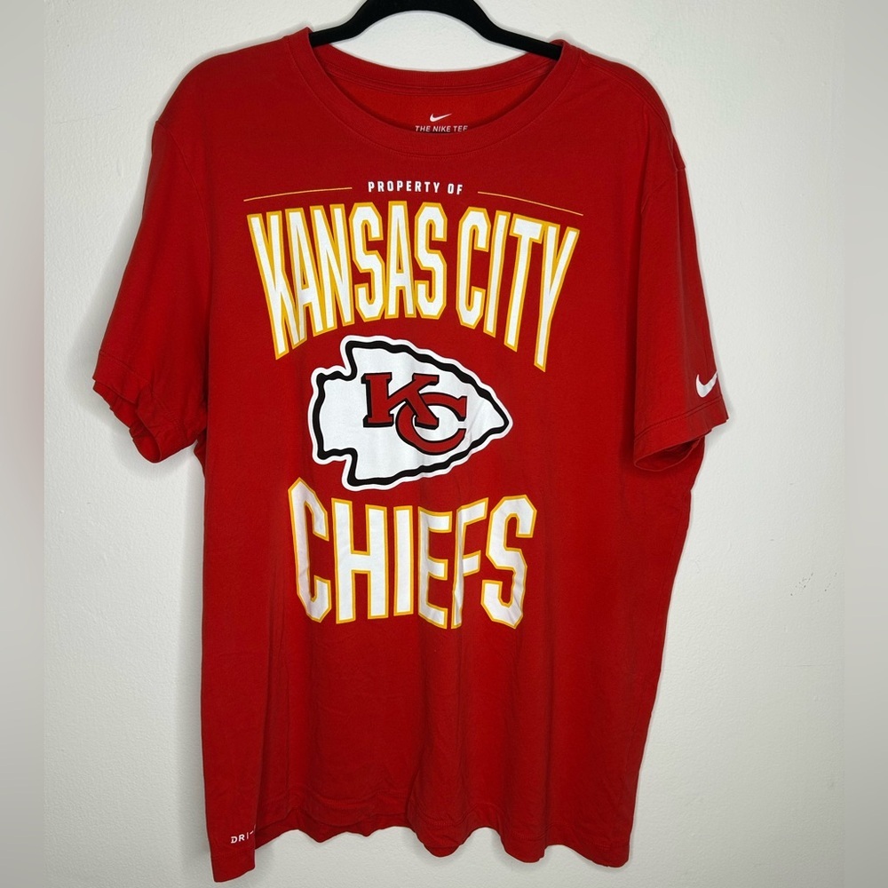 Nike Kansas City Chiefs Team Logo Sideline Property Of Performance T-Shirt XL
